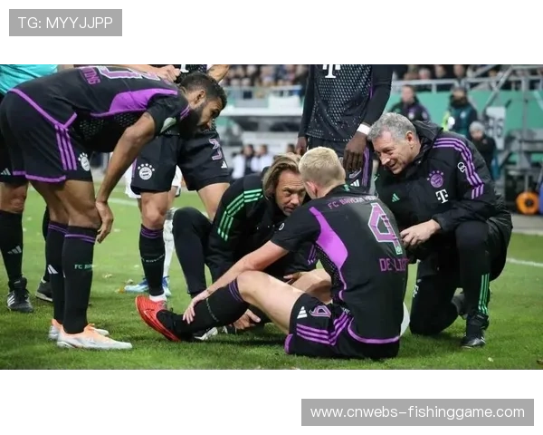 曼联防线危机：德利赫特伤缺，卡塞米罗或客串中卫